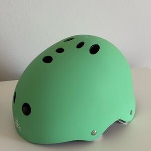 Multi-Sport Helmet — Matte Green (S/M)